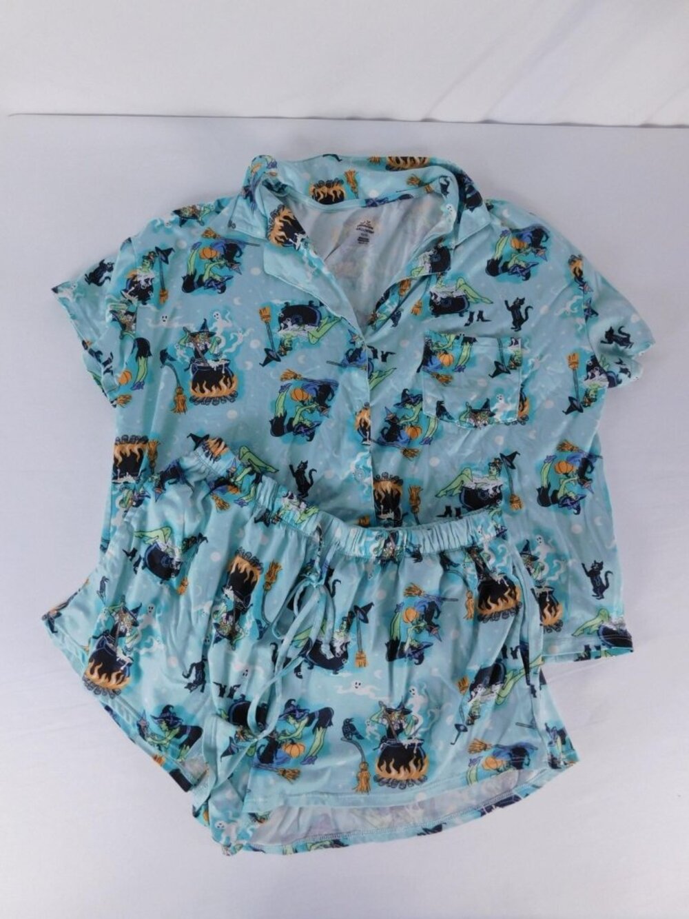 Way To Celebrate! Pajama Set Womens S Blue Halloween Witch Cat Graphic Sleepwear